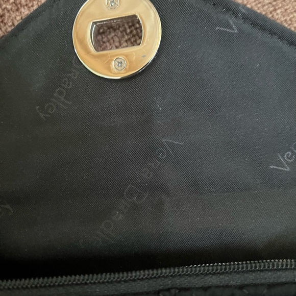 Vera Bradley Your Turn Lock Black Quilted Wristlet Wallet - Picture 4 of 7